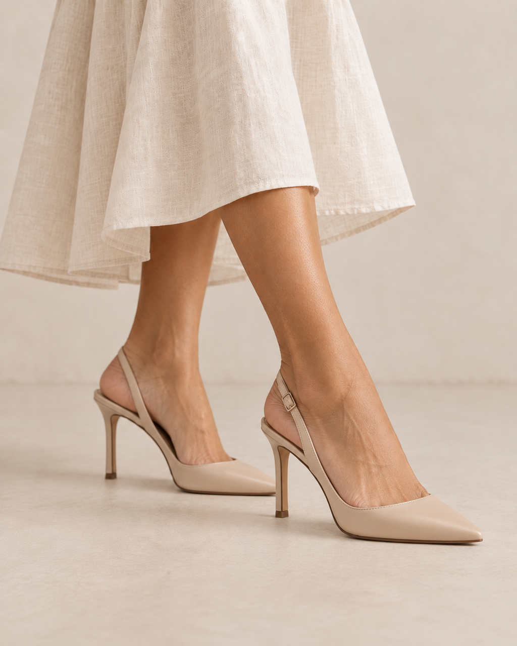 LOECY Slingback Heels in nude, detail view